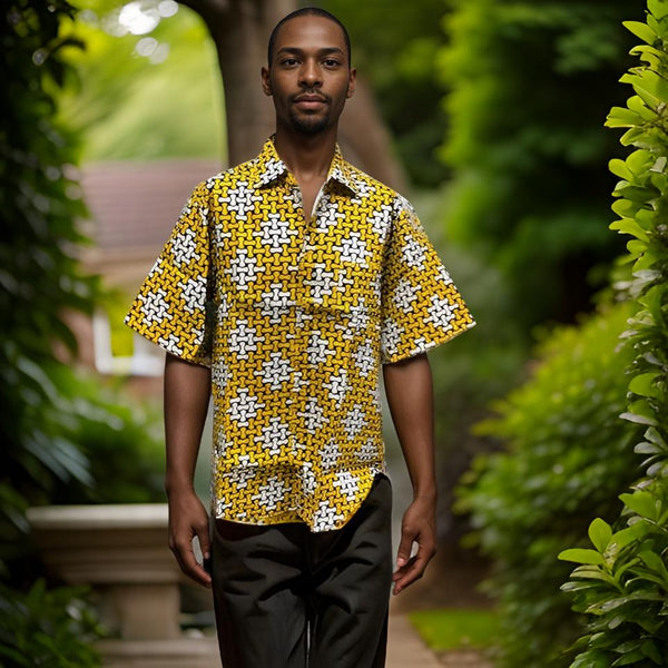 Men's Yellow/White Print Short Sleeve Button Down Shirt (XL)